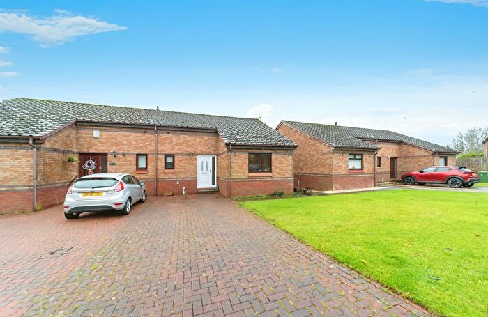 3 Bedroom Semi-Detached House For Sale In Araburn Drive, East Kilbride, Glasgow, G75
