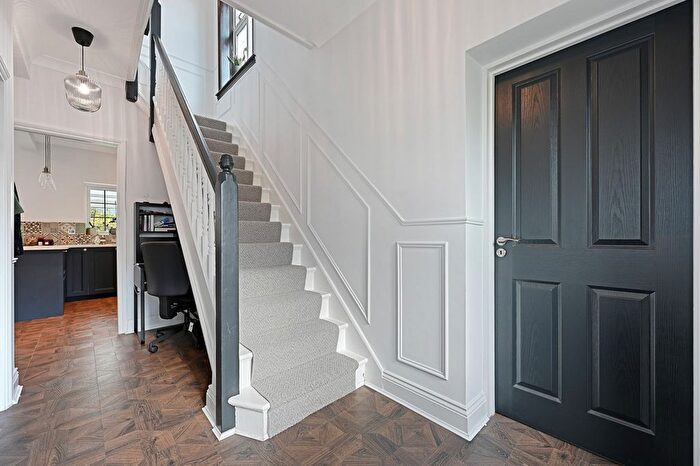 4 Bedroom Semi Detached House For Sale In Bush Grove, Stanmore, HA7