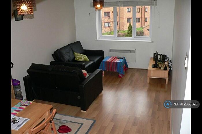 1 Bedroom Flat To Rent In Armoury Road, London, SE8