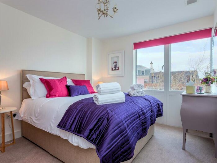 2 Bedroom Apartment To Rent In High Street, Poole, BH15