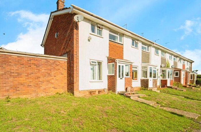 3 Bedroom End Of Terrace House To Rent In Hamelyn Road, Basingstoke, RG21