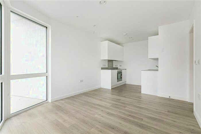 1 Bedroom Flat To Rent In Addiscombe Grove, Croydon, CR0