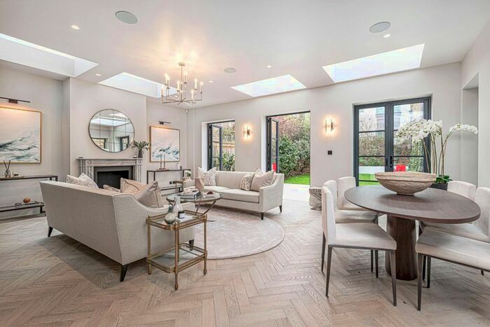 6 Bedroom Terraced House To Rent In Wiseton Road, London, SW17