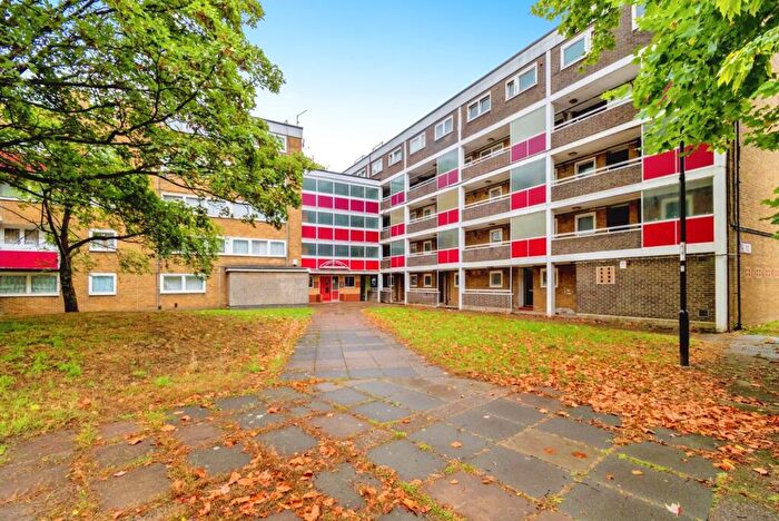 1 Bedroom Flat For Sale In York Close, Southampton, Hampshire, SO14