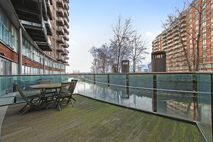 1 Bedroom Flat For Sale In Fairmont Avenue, London, E14