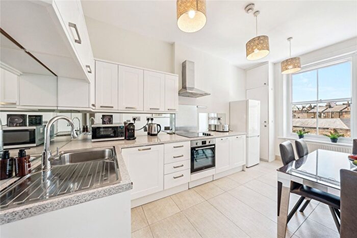 3 Bedroom Flat For Sale In Hampstead High Street, London, NW3