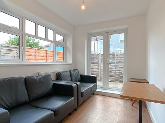 7 Bedroom Semi-Detached House To Rent In Whippingham Road, Brighton, BN2