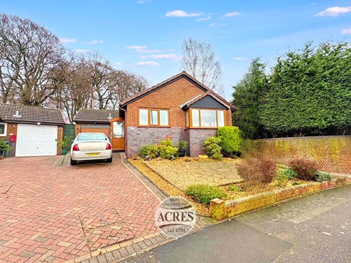 3 Bedroom Detached Bungalow For Sale In College Farm Drive, Erdington, B23