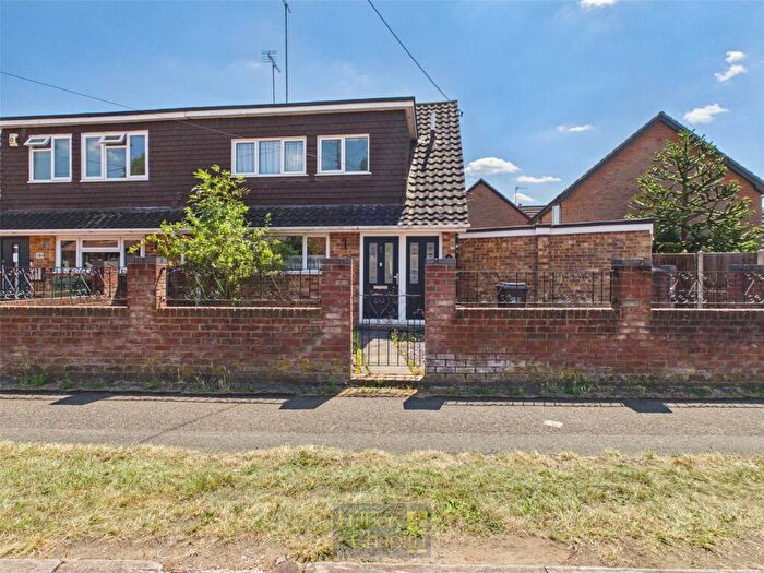 3 Bedroom Semi-Detached House For Sale In Prince Edward Road, Billericay, Essex, CM11