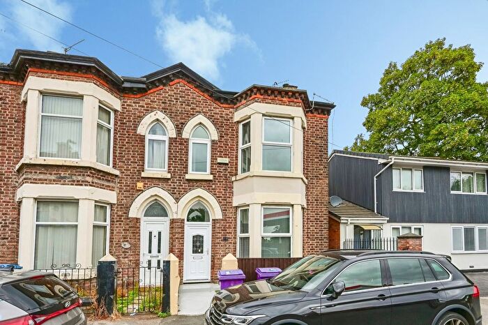 4 Bedroom Semi-detached House For Sale In Moscow Drive, Liverpool, Merseyside, L13