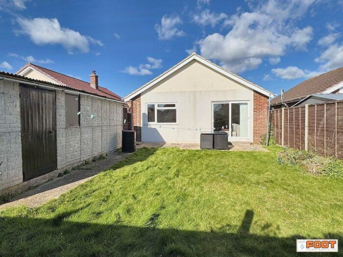2 Bedroom Detached Bungalow For Sale In Oakwood Road, Hayling Island., PO11