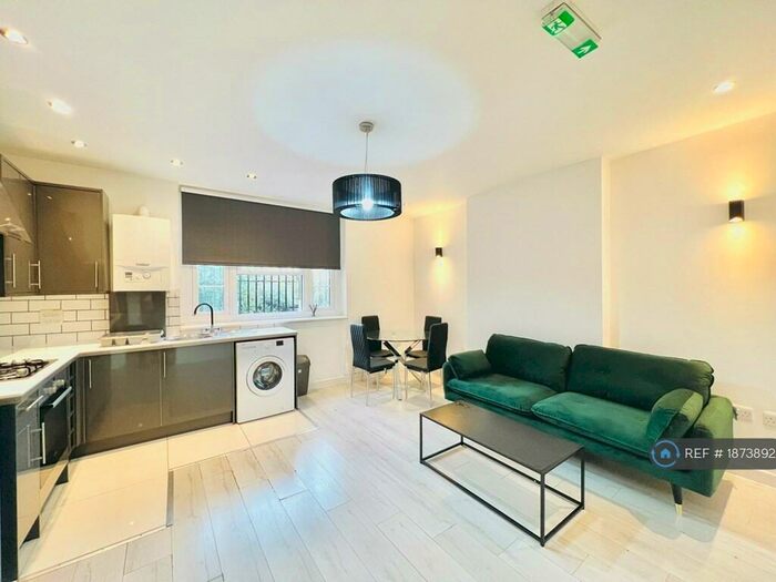 1 Bedroom Flat To Rent In Kennington Road, London, SE11
