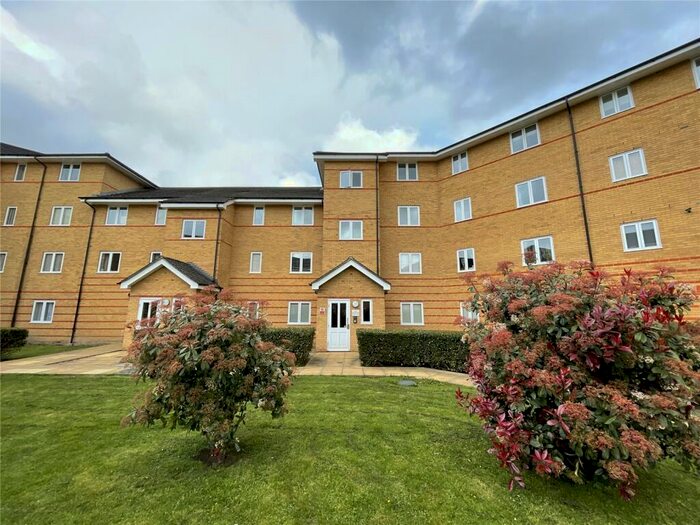 2 Bedroom Flat To Rent In Stanley Close, London, SE9
