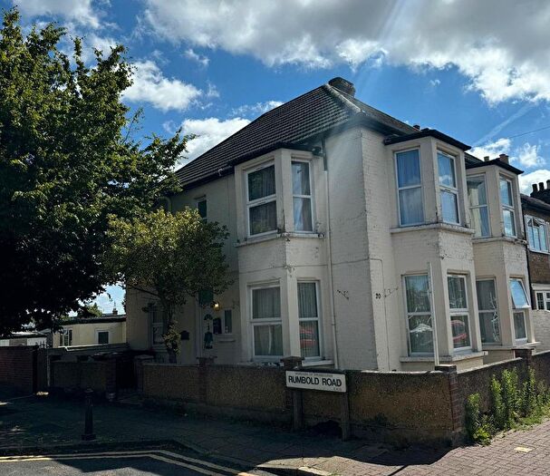 6 Bedroom Detached House To Rent In Walton Road, Hoddesdon, EN11