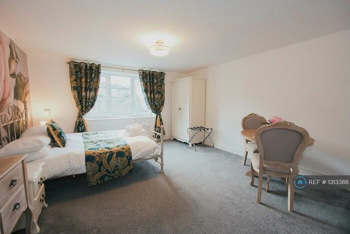 Studio To Rent In Ferry Lane, Cambridge, CB4