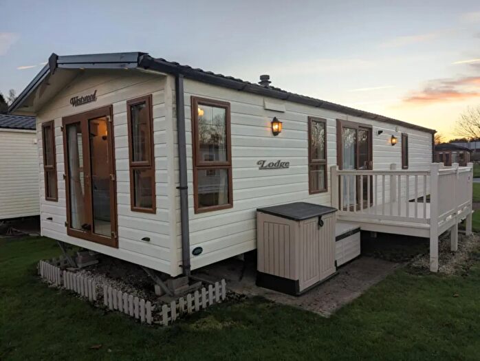 2 Bedroom Park Home For Sale In Felton, Morpeth, NE65