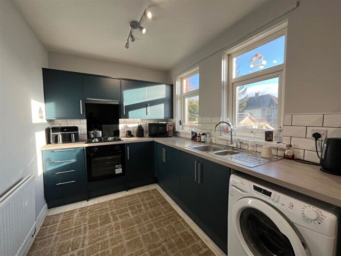 3 Bedroom Semi Detached House For Sale In Shirley Avenue, Wyke, Bradford, BD12