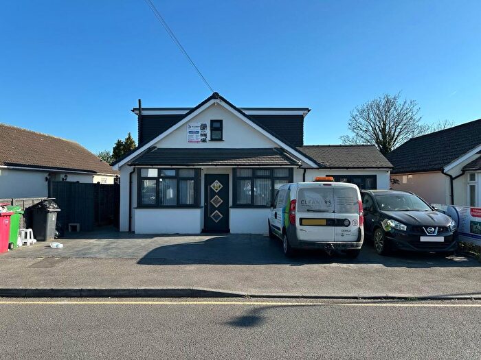 8 Bedroom Detached House To Rent In Slough, Berkshire, SL1