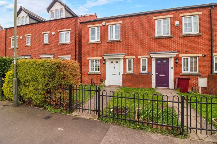 2 Bedroom Terraced House For Sale In Carr Vale Road, Bolsover, S44