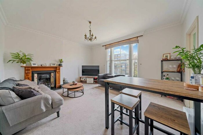 2 Bedroom Apartment To Rent In Haverstock Hill, Belsize Park, London, NW3