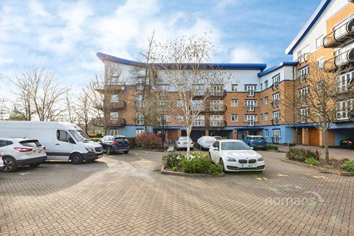 2 Bedroom Flat To Rent In Luscinia View, Napier Road, Reading, RG1