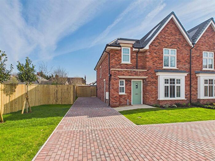4 Bedroom Semi Detached House For Sale In Centurion Place, Great Boughton, Chester, CH3