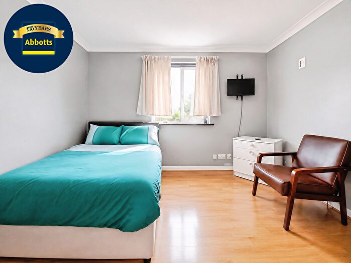 1 Bedroom House To Rent In Galleywood Road, Great Baddow -, CM2