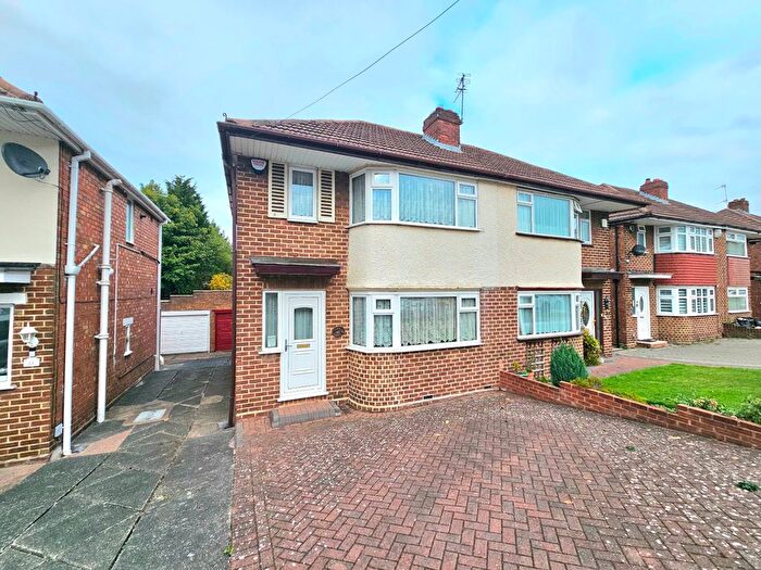 2 Bedroom Semi-detached House For Sale In Cherry Tree Avenue, Walsall, WS5