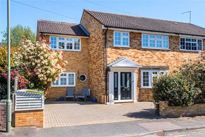 3 Bedroom Semi-Detached House For Sale In Snellings Road, Hersham, Walton-on-Thames, Surrey, KT12