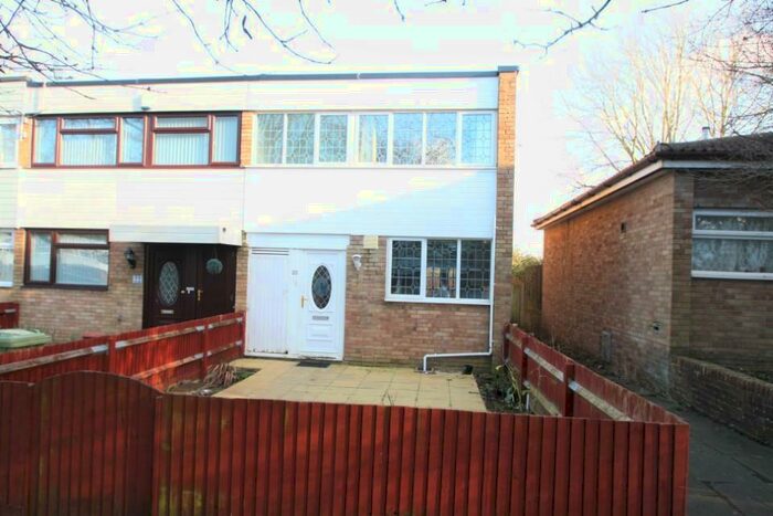 3 Bedroom House To Rent In Cullen Place, Bletchley, Milton Keynes, MK2