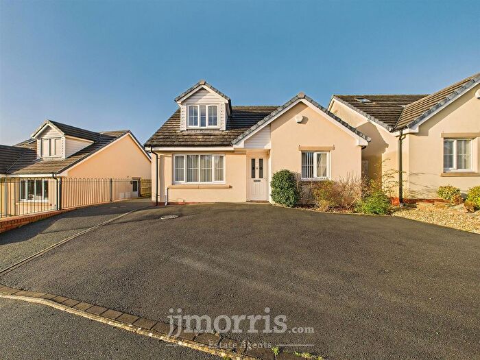 3 Bedroom Detached Bungalow For Sale In Dol Y Dintir, Cardigan, SA43