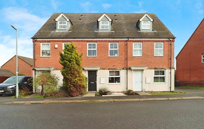 3 Bedroom Town House For Sale In Siskin Close, Corby, NN18