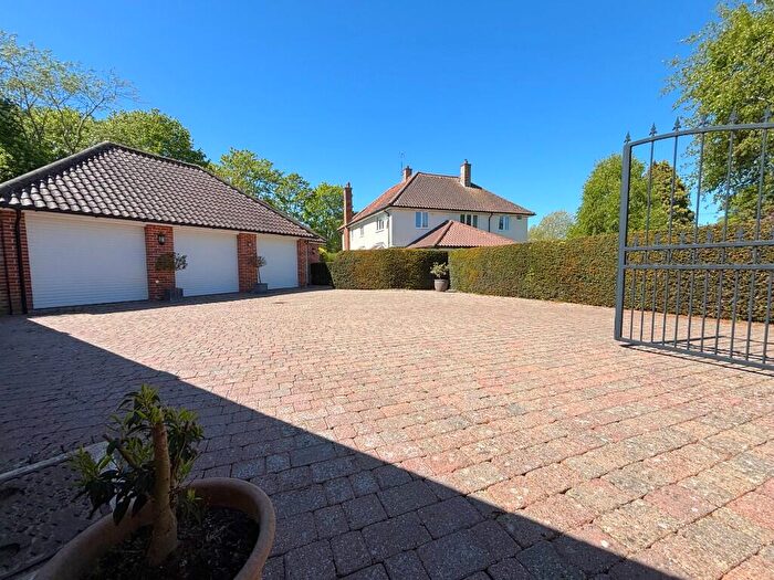 5 Bedroom Detached House To Rent In Castle Orchard, Bungay, Suffolk, NR35