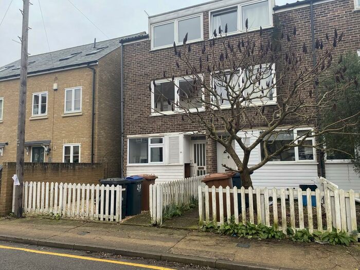 4 Bedroom Town House To Rent In Talbot Street, Hertford, SG13