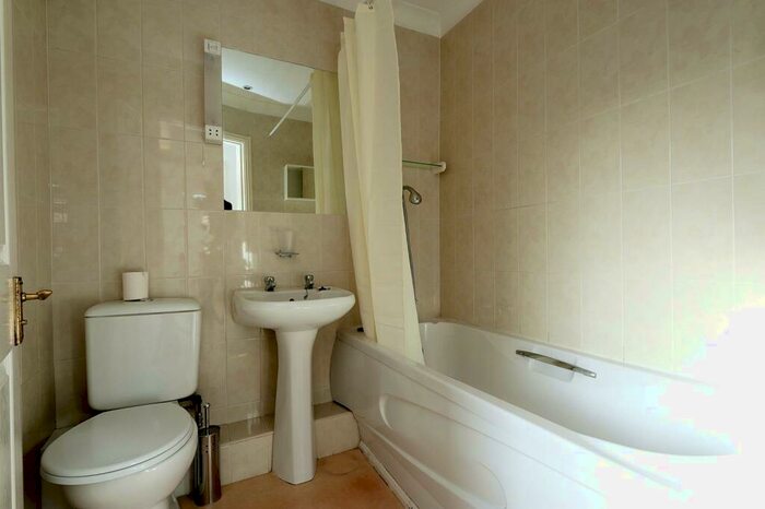 1 Bedroom Flat To Rent In Robina Close, Northwood Hills, Northwood, HA6