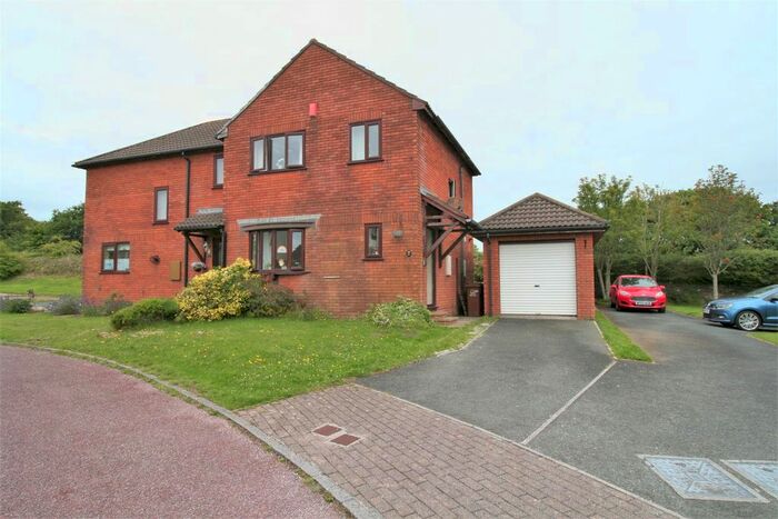 3 Bedroom Property To Rent In Ashtree Close, Woolwell, Plymouth, PL6