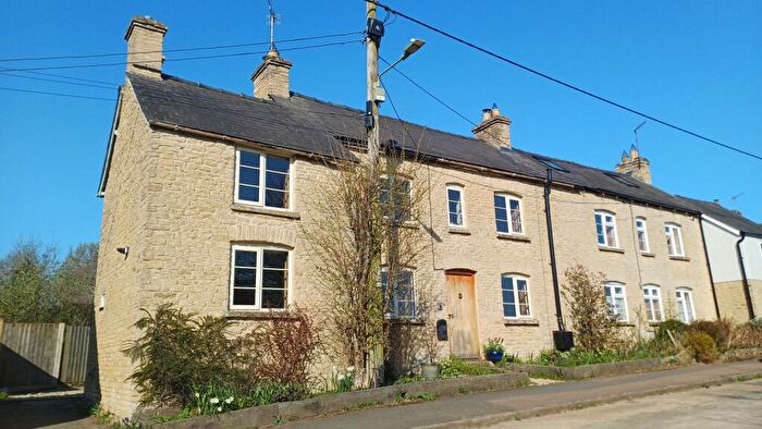 5 Bedroom Cottage For Sale In Church Road, Chadlington, OX7