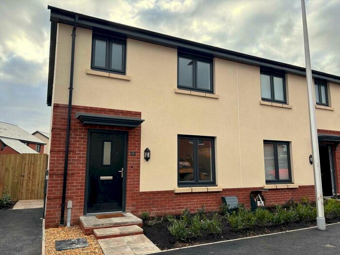 3 Bedroom Semi-Detached House To Rent In Apsham Grange, Topsham, EX3