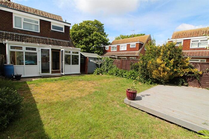 3 Bedroom Semi Detached House For Sale In The Silvers, Broadstairs, CT10