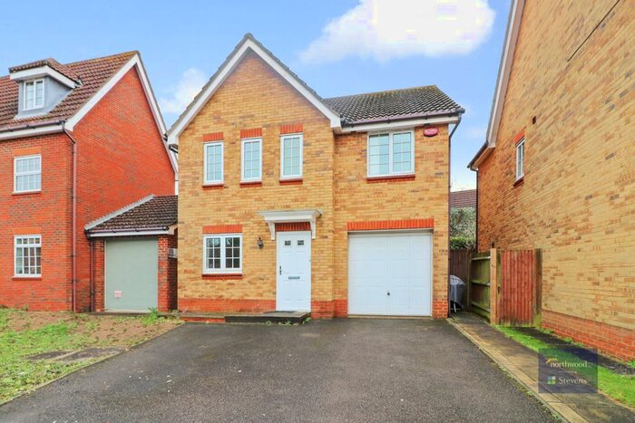 4 Bedroom Detached House To Rent In Sweetbay Crescent, Godington Park, Ashford, TN23