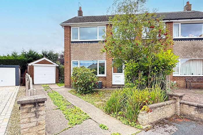 3 Bedroom Semi-Detached House For Sale In Beckwith Close, Harrogate, HG2