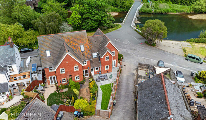 4 Bedroom End Of Terrace House For Sale In Old Bridge Road, Iford, Bournemouth, BH6