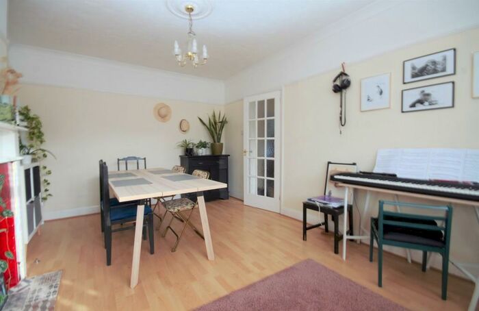 4 Bedroom Semi-Detached House To Rent In Village Way, Pinner, HA5