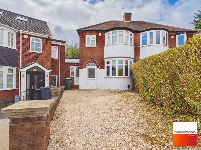 3 Bedroom Semi Detached House To Rent In Hesket Avenue- Oldbury, B68