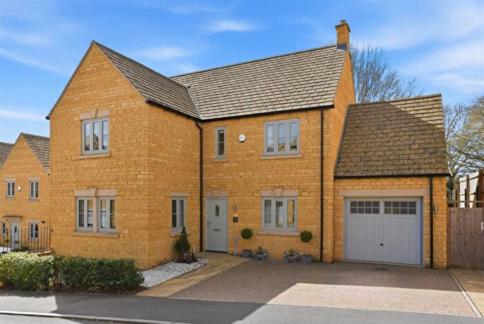 4 Bedroom Detached House For Sale In New Barrels Pitch, Chipping Campden, GL55