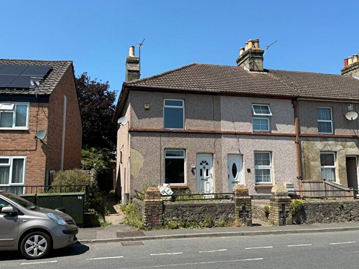 2 Bedroom End Of Terrace House For Sale In Holborough Road, Snodland, Kent, ME6