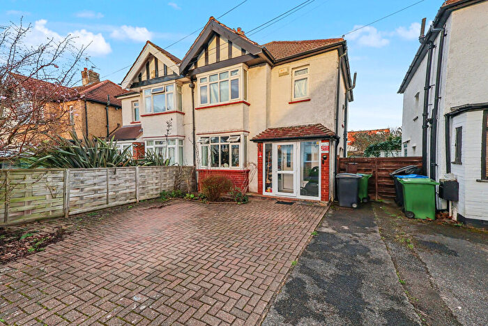 3 Bedroom Semi Detached House For Sale In Kingsmead Avenue, Surbiton, KT6