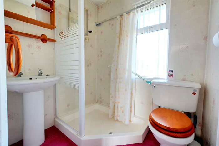 2 Bedroom Semi-Detached House For Sale In Coppice Road, Arnold, Nottingham, NG5