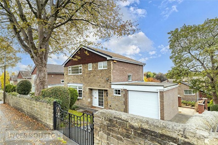 3 Bedroom Detached House For Sale In Tanyard Road, Oakes, Huddersfield, West Yorkshire, HD3