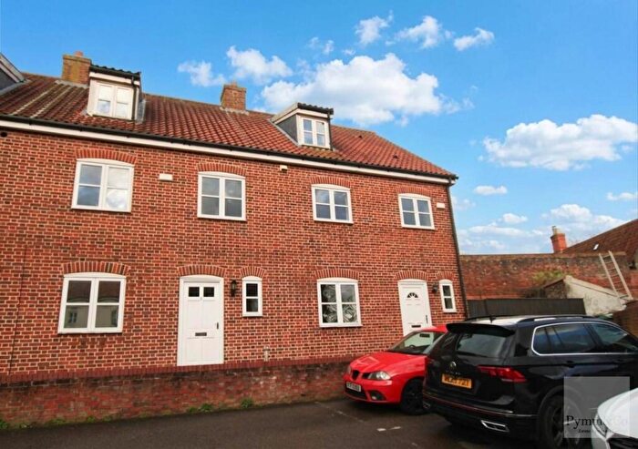 4 Bedroom Town House To Rent In Coltishall, Norwich, NR12